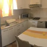 Lori Apartmán Novi Vinodolski