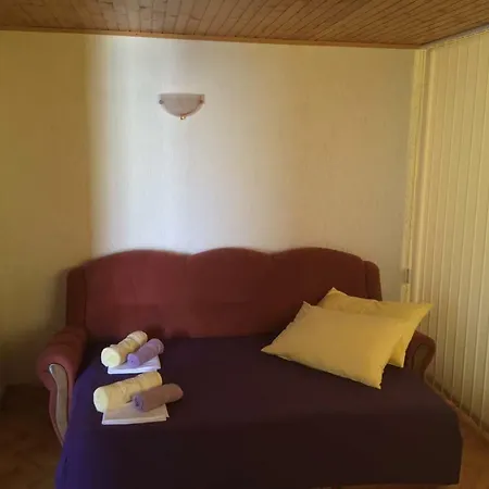 Lori Apartmán *